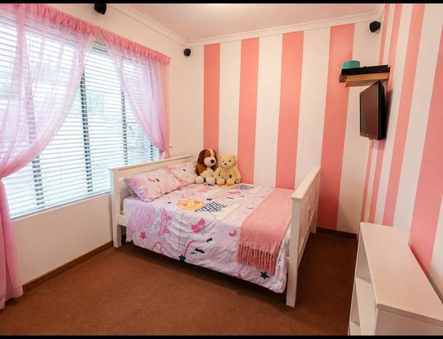 2 BEDROOM TOWNHOUSE FOR SALE IN AMBERFIELD